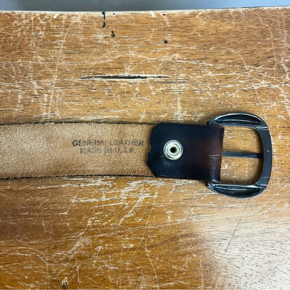 Vintage Brown Leather Belt Gold Buckle Emblem Rustic Western Boho Mens 41/42” - Picture 11 of 11